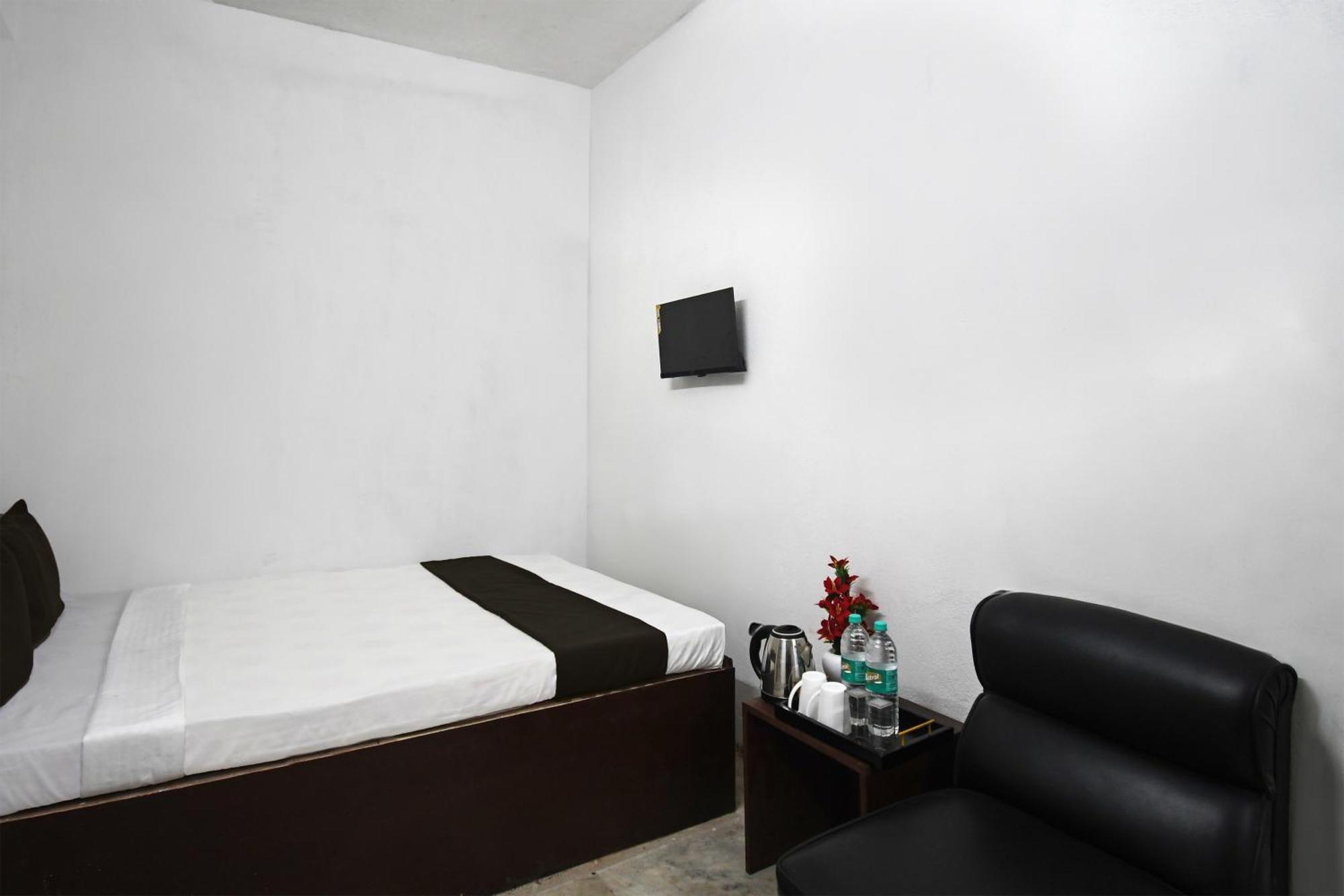 Oyo Hotel Chinar Park 콜카타 외부 사진